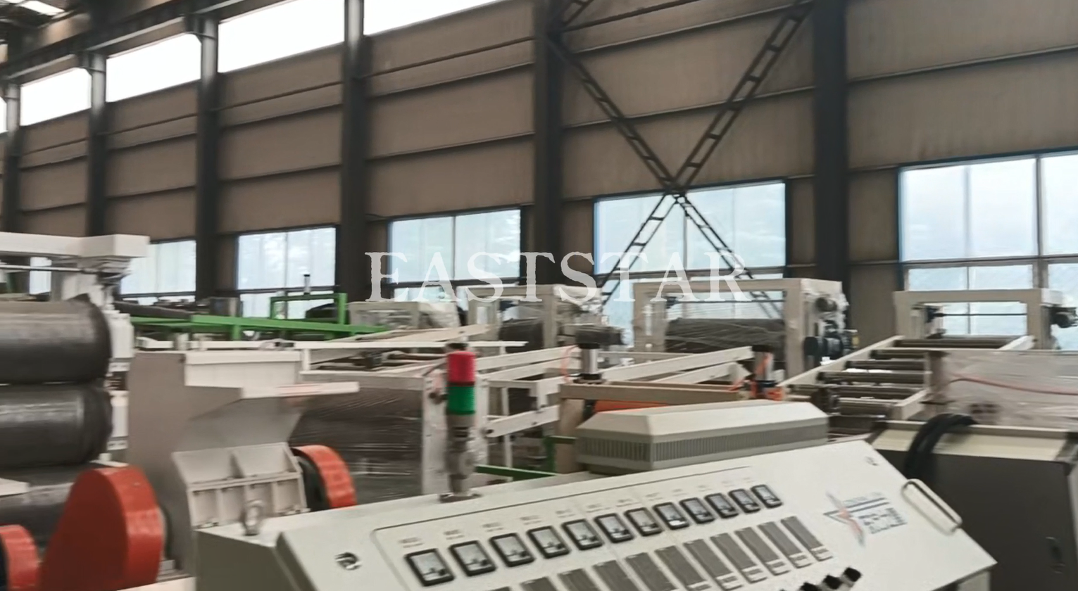 Wizyta klienta zagranicznego w sprawie współpracy na linii do wytłaczania arkuszy tworzyw sztucznych ABS